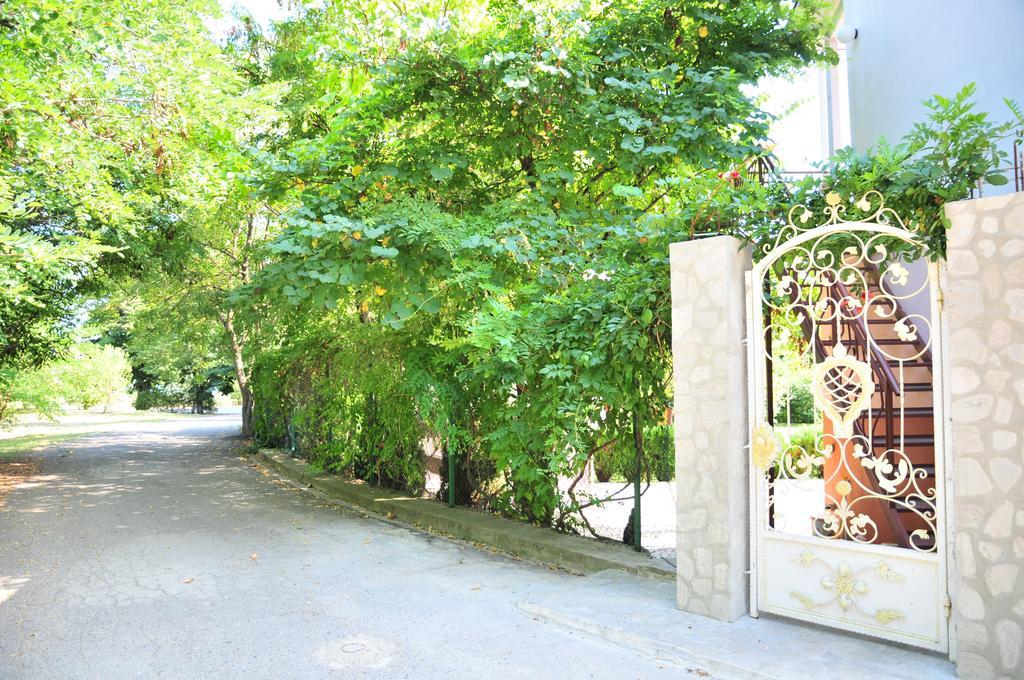 Отель Secret Garden House Варна Экстерьер фото