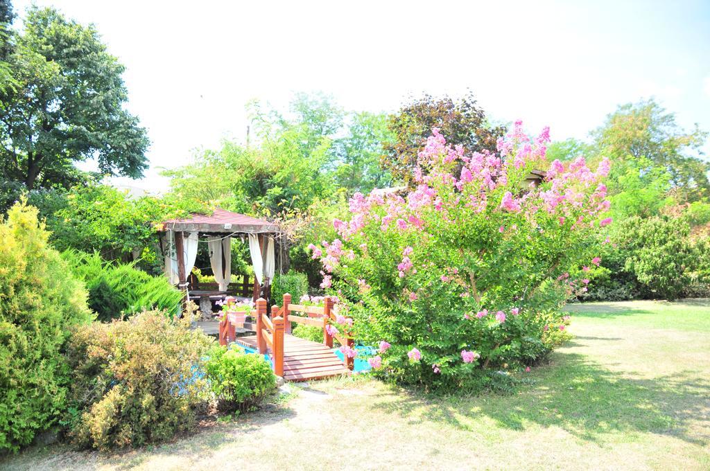 Отель Secret Garden House Варна Экстерьер фото